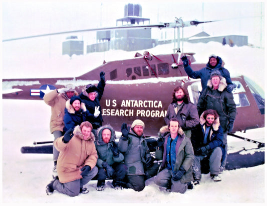 Thing, The -- 8.5" x 11" Deluxe Art Print || Group Shot from The Thing!