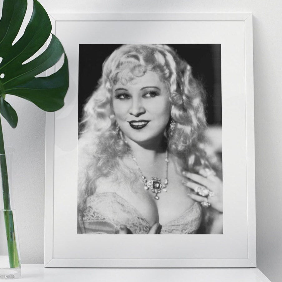 Mae West -- 8.5" x 11" Art Print || Sex Starlet of the 30's Silver Screen!