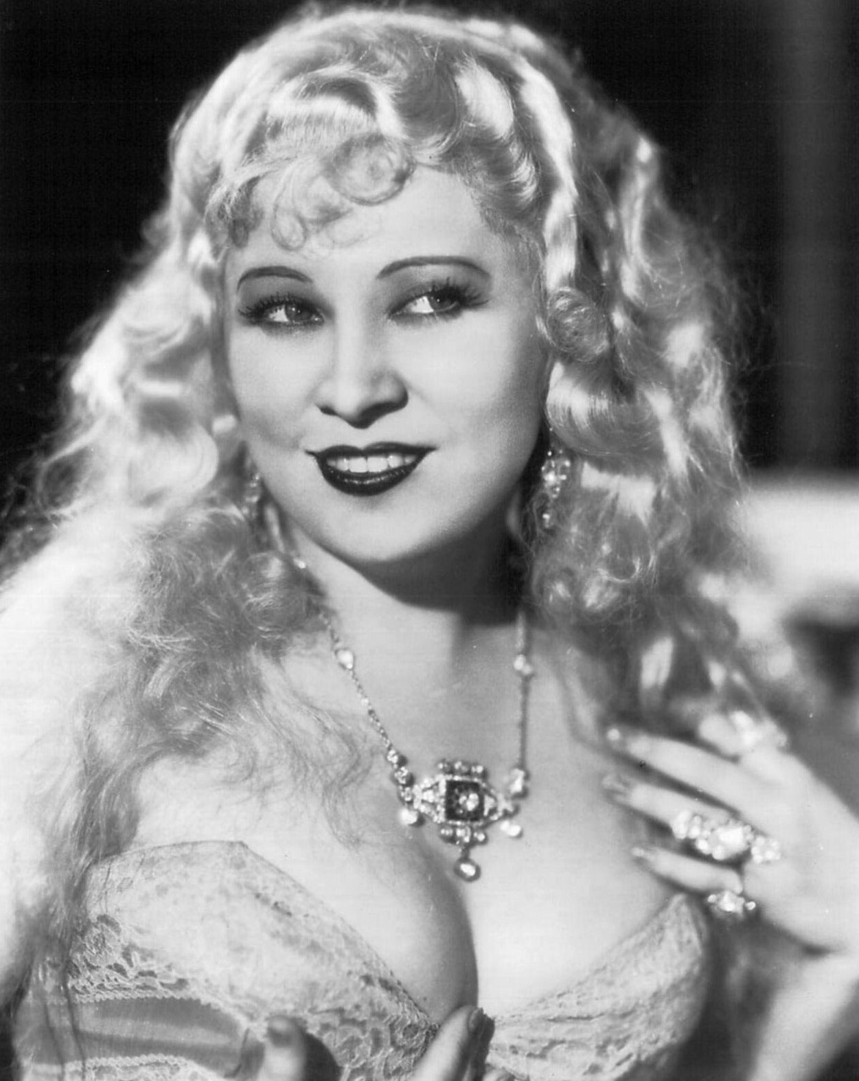 Mae West -- 8.5" x 11" Art Print || Sex Starlet of the 30's Silver Screen!