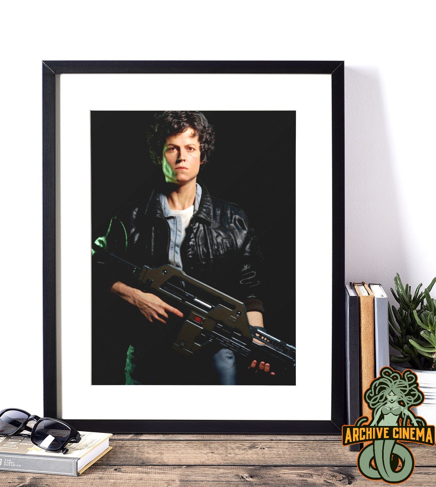 Sigourney Weaver in ALIENS -- 8.5" x 11" Deluxe Art Print || Ripley vs the Aliens for Control of the Universe!