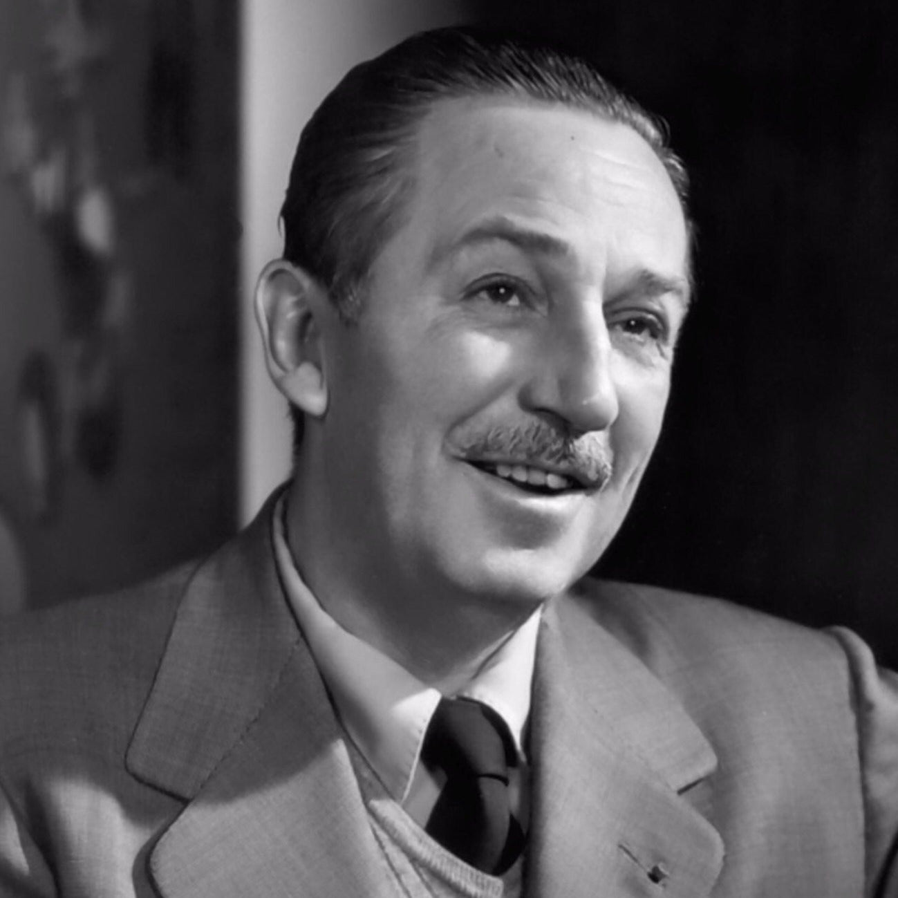 Walt Disney -- Deluxe 8.5" x 11" Wall Art Print | Walt Disney with Moviscope Viewer & Film!